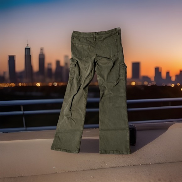 Well Worn Women's Olive Green High Rise Tencel‎ Blend Cargo Pant,  Size 14/34 - Picture 2 of 8